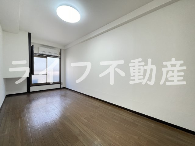 エクセレント小若江の居間・リビング|ゆったり過ごせる居間です