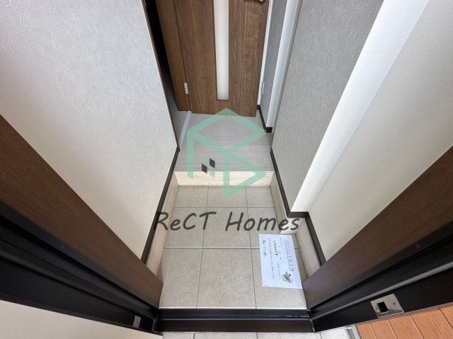 姫路市飾磨区玉地のハイツの玄関