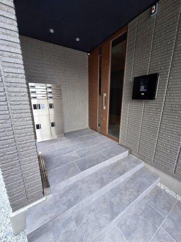 ラ　ルミエールのエントランス