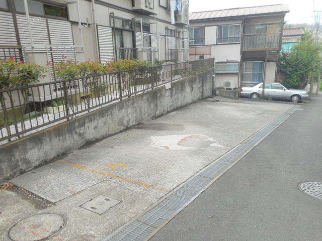 シティハイム　ＮＯＧＡＷＡの駐車場|敷地内駐車場１．０８万円