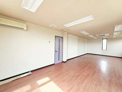 【居間・リビング】 | 学頭テナントビル