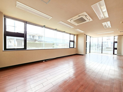 【居間・リビング】 | 学頭テナントビル