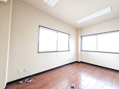 【居間・リビング】 | 学頭テナントビル