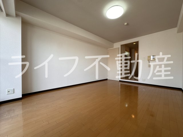 八戸ノ里HIROビルの居間・リビング