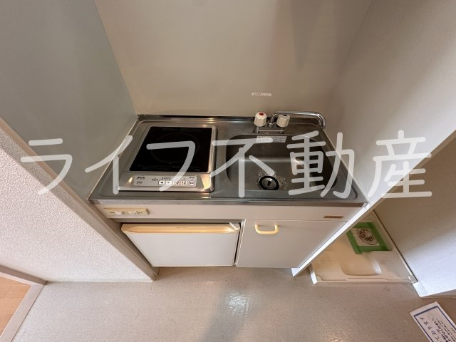 八戸ノ里HIROビルのキッチン