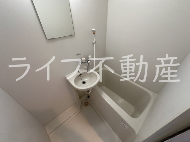 八戸ノ里HIROビルの浴室