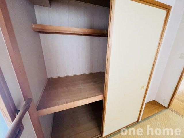ユニ・アルス新大阪WESTの収納|◆和室 押入れです！シーズンオフの物や布団を収納できます！
◆【即日内覧会開催中】土日はもちろん！平日の仕事終わりの内覧も可能です！