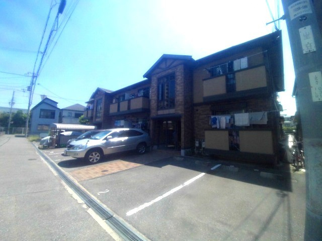 セジュール西明石の駐車場