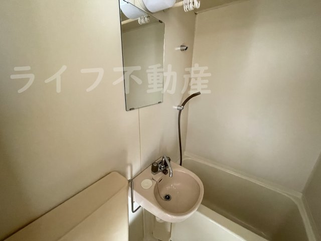 メゾン小若江の洗面所|使いやすい洗面所です