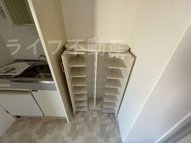 メゾン小若江の収納|小物を収納するのに便利です