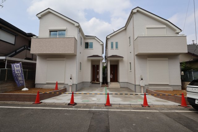 《仲介手数料無料》西区プラザ71-2(1号棟)新築一戸建てハートフルタウンの外観|撮影日 2025年8月22日 11:50 晴れ