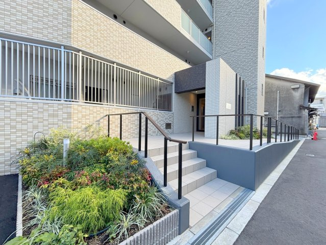 ホープ　ファミリアのエントランス