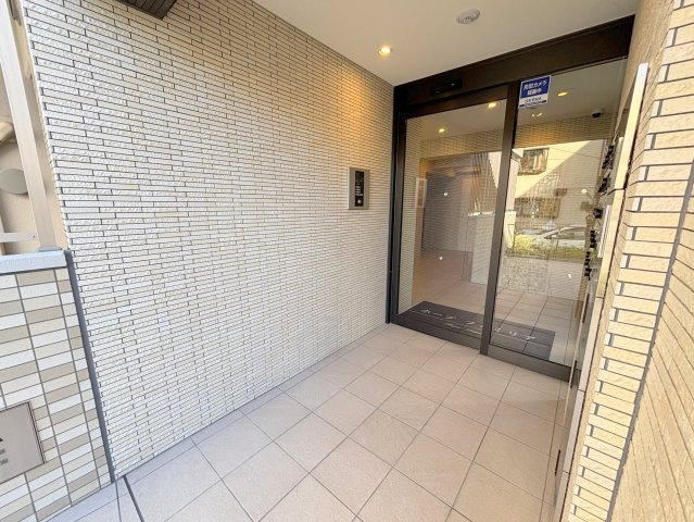 ホープ　ファミリアのエントランス