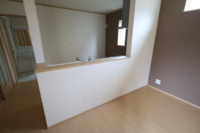 《仲介手数料無料》西区プラザ71-2新築一戸建てハートフルタウンのキッチン|撮影日 2025年8月22日 11:50 晴れ