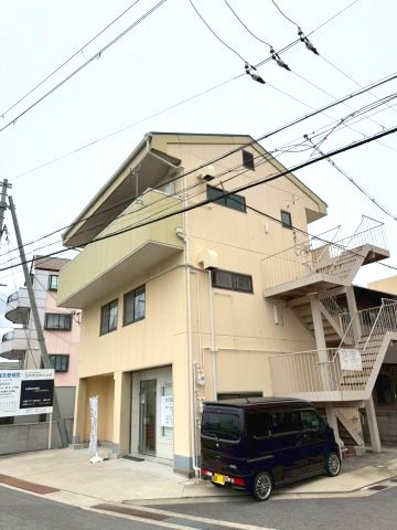 小林ビルの外観