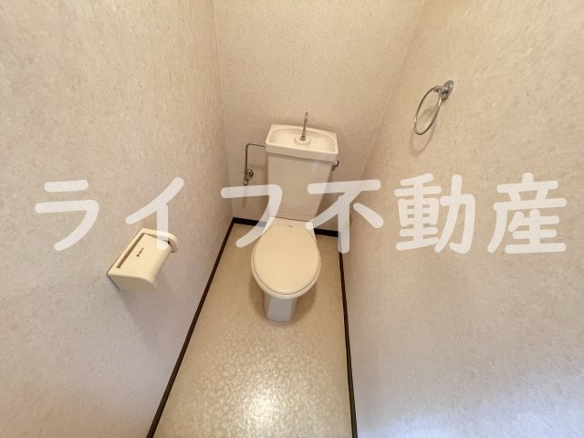 アドバンス渋川のトイレ|ゆったりとした空間のトイレです