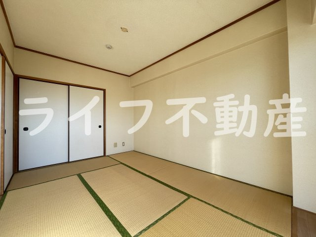 アドバンス渋川の和室|柔らかい畳が心地よい和室
