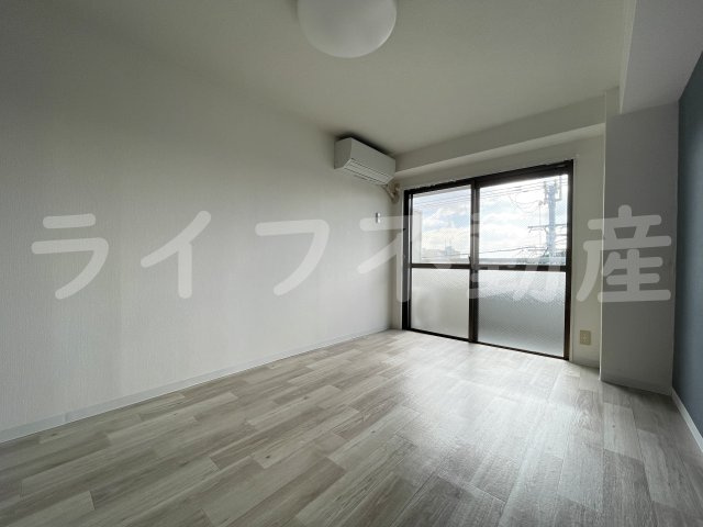 アミティ近大通りの居間・リビング|こちらの居間で趣味の時間をお楽しみください