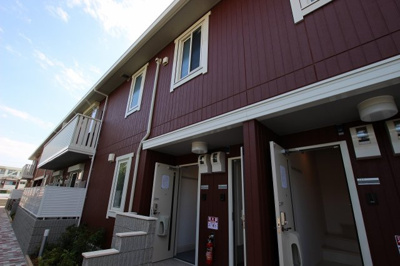 【エントランス】 | y's Flore（東花園賃貸） | エントランスです