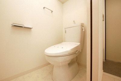 【トイレ】 | LIVIAZ NAMBA KRASS | 落ち着いた空間のトイレです