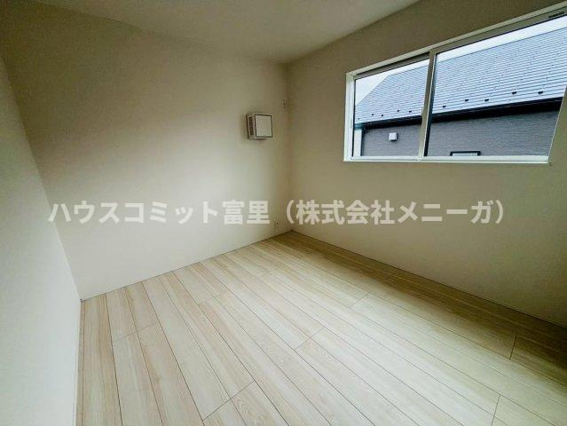 日吉倉２４－１期　新築戸建て　２号棟の洋室