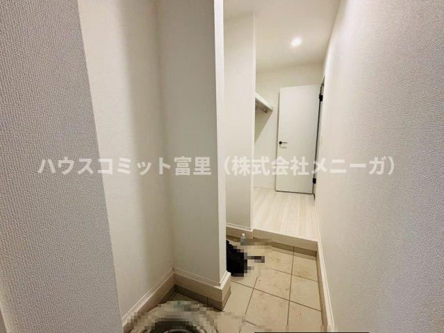 日吉倉２４－１期　新築戸建て　２号棟の玄関