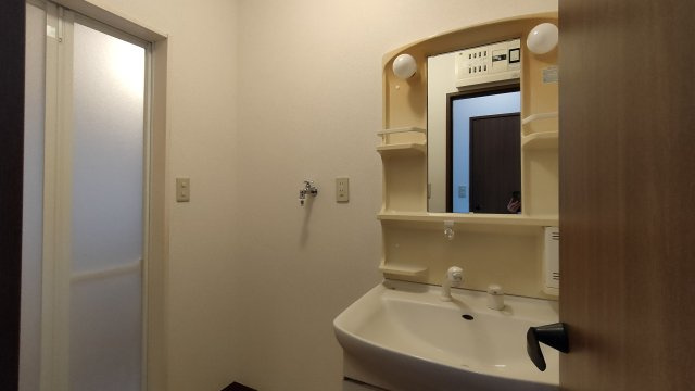 マルツォ栗木台の洗面所|忙しい朝には欠かせない洗面所です