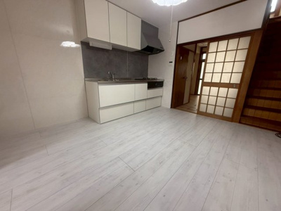 【居間・リビング】 | 城南町4丁目貸家