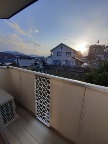 エルディム古谷のバルコニー|外からの目が気にならないバルコニーで洗濯物が干せます