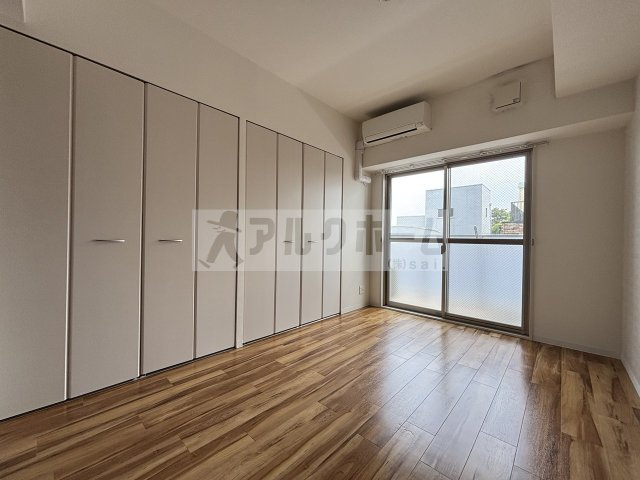 ハイムかずやの洋室