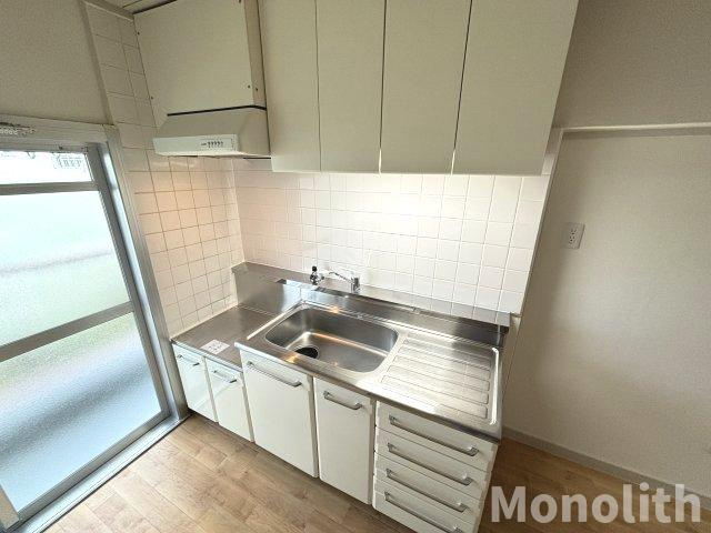 鶴山台26号棟のキッチン