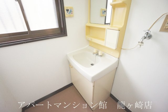 サクラハイツの独立洗面台