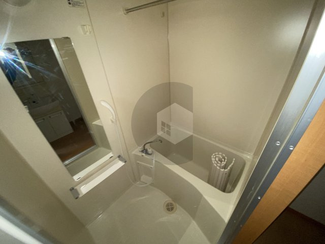 アドバンス俊徳の浴室