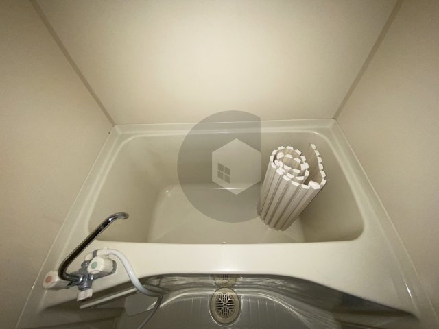 アドバンス俊徳の浴室