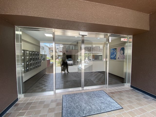 SKコーポ長瀬のエントランス