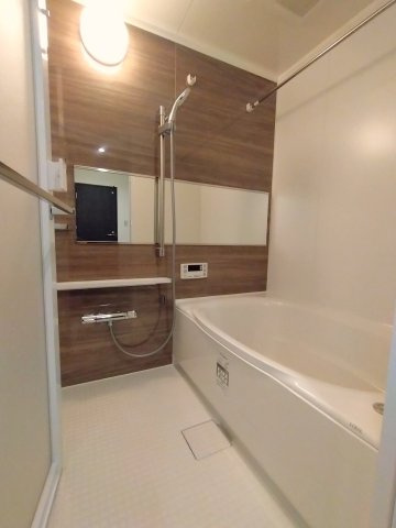 ワイズユウラク西所沢の浴室|落ち着いた空間のお風呂です