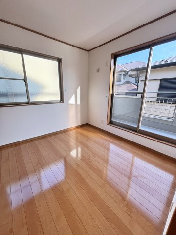 さいたま市大宮区三橋一丁目戸建③の洋室|広々とした洋室です