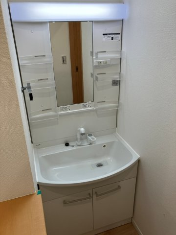 川口市弥平四丁目戸建の洗面所|使いやすい洗面所です