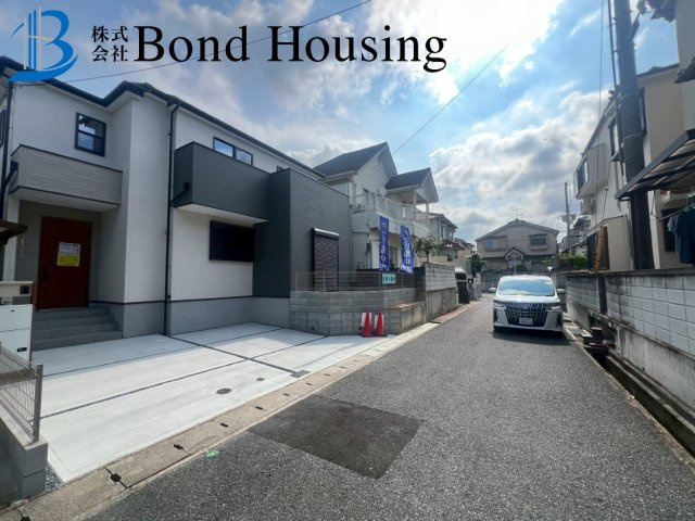 全室南向きで日当り良好　長畑町第4　新築戸建ての前面道路含む現地写真