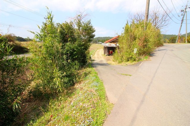 ■□■大山町赤松古家付土地■□■の周辺|対象地への進入口になります。