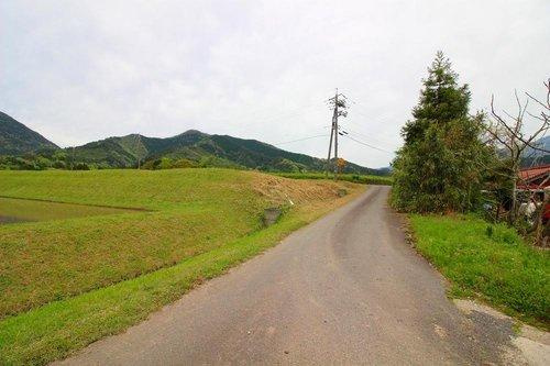■□■大山町赤松古家付土地■□■のその他|間口の広い敷地になります。敷地への進入路が２か所ございます。