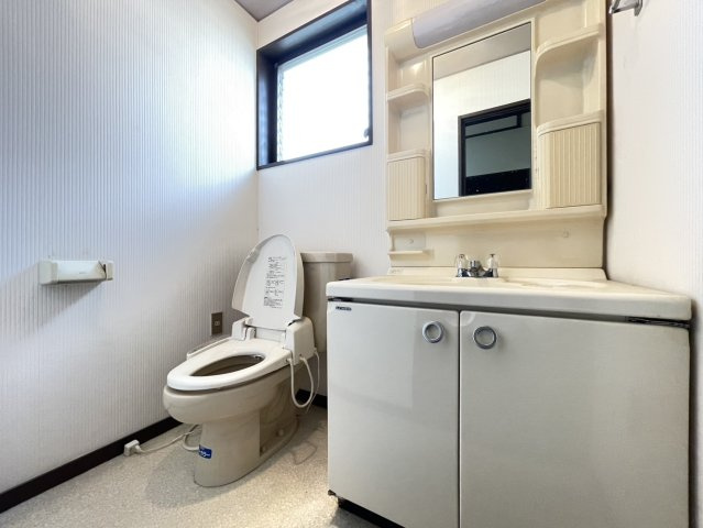藤原台北町4丁目　戸建てのトイレ|1階トイレ
