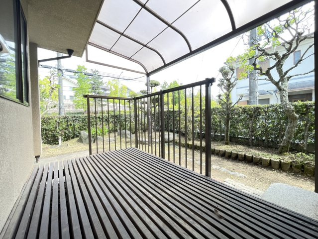 藤原台北町4丁目　戸建ての庭|ウッドテラス