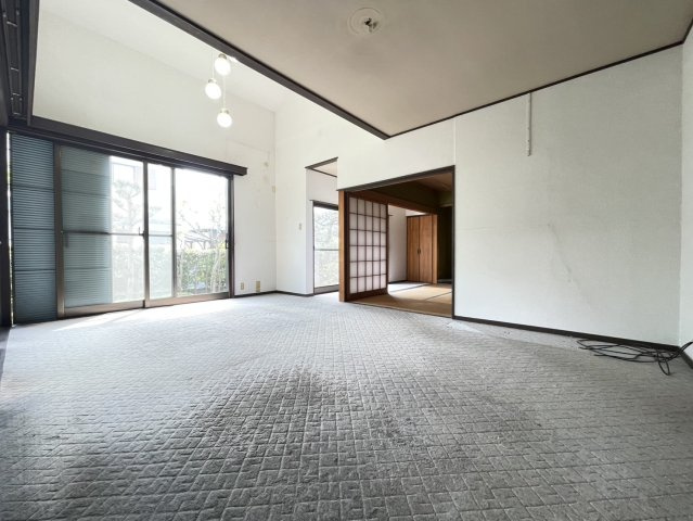 藤原台北町4丁目　戸建ての居間・リビング
