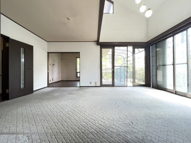 藤原台北町4丁目　戸建ての居間・リビング
