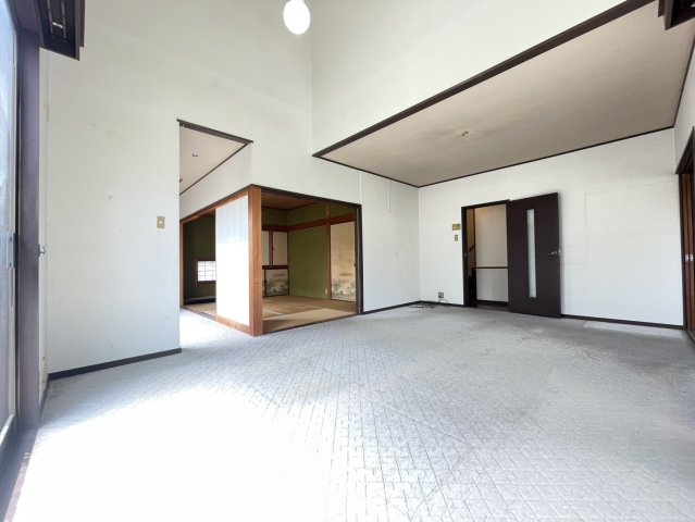 藤原台北町4丁目　戸建ての居間・リビング