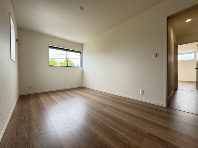 リーブルガーデン三田町第7期1号棟の洋室