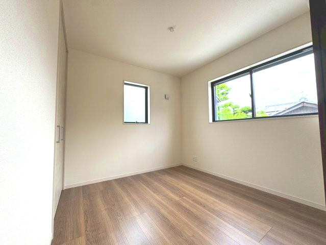 リーブルガーデン三田町第7期1号棟の洋室