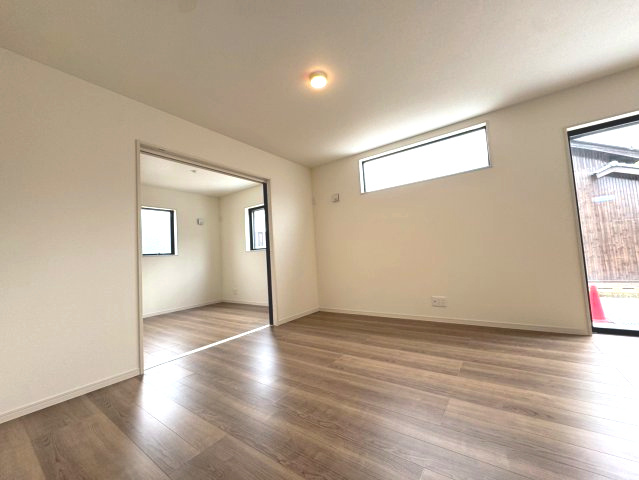 リーブルガーデン三田町第7期1号棟の居間・リビング