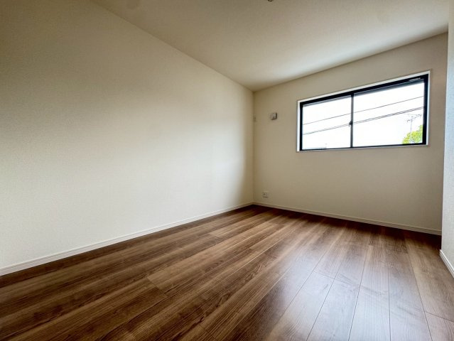 リーブルガーデン三田町第7期1号棟の洋室